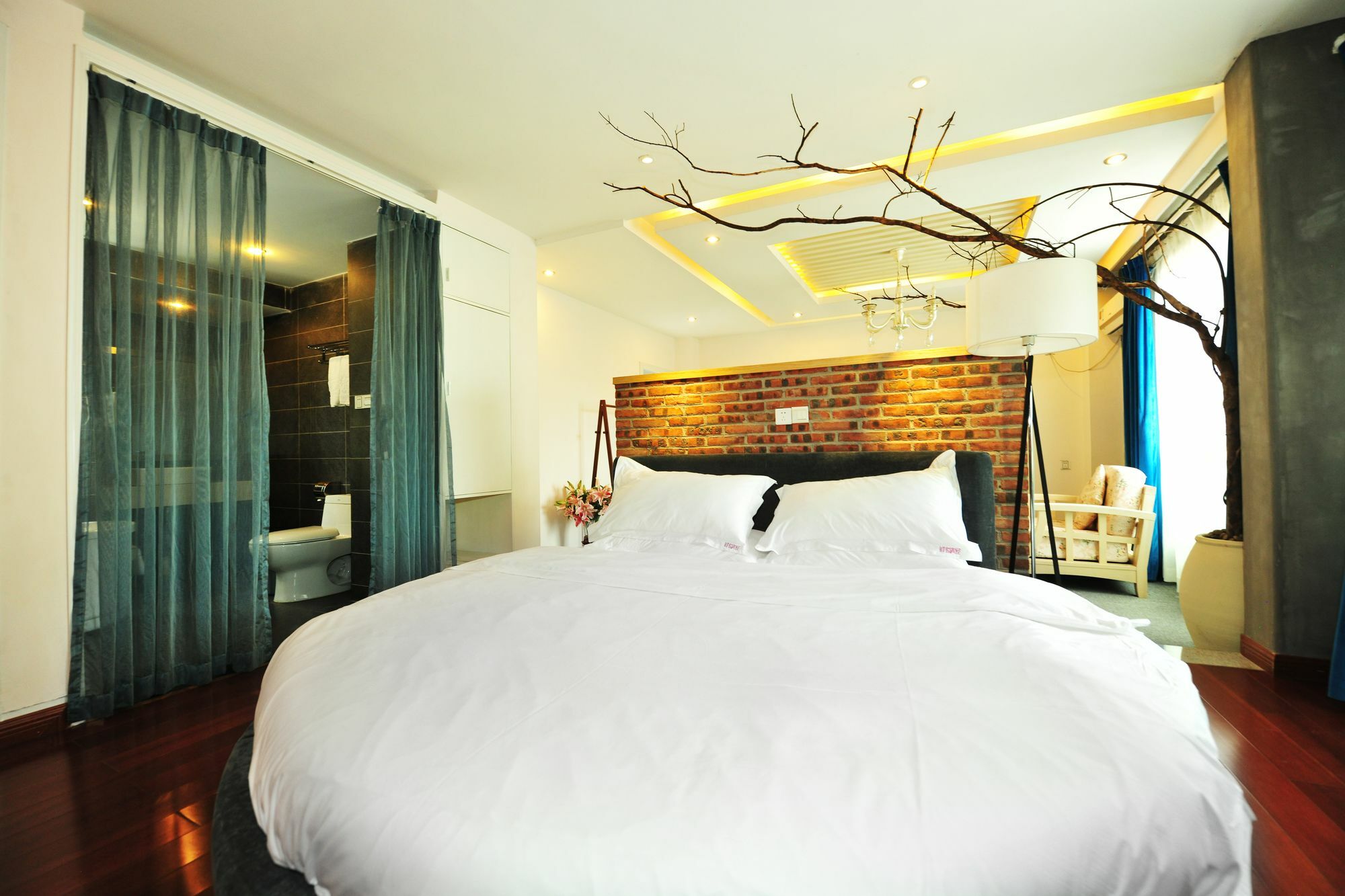 Inn Of Flowers- Yang Shuo Pan Tao Guilin Exterior photo